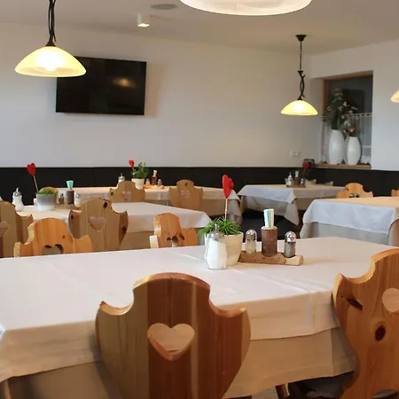 Gasthaus Oberkirn-3