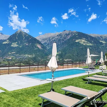 Schenna Garni Eden Bed & Breakfast-3